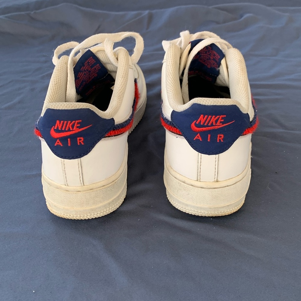 Nike air force women’s size 6 highly worn in good condition